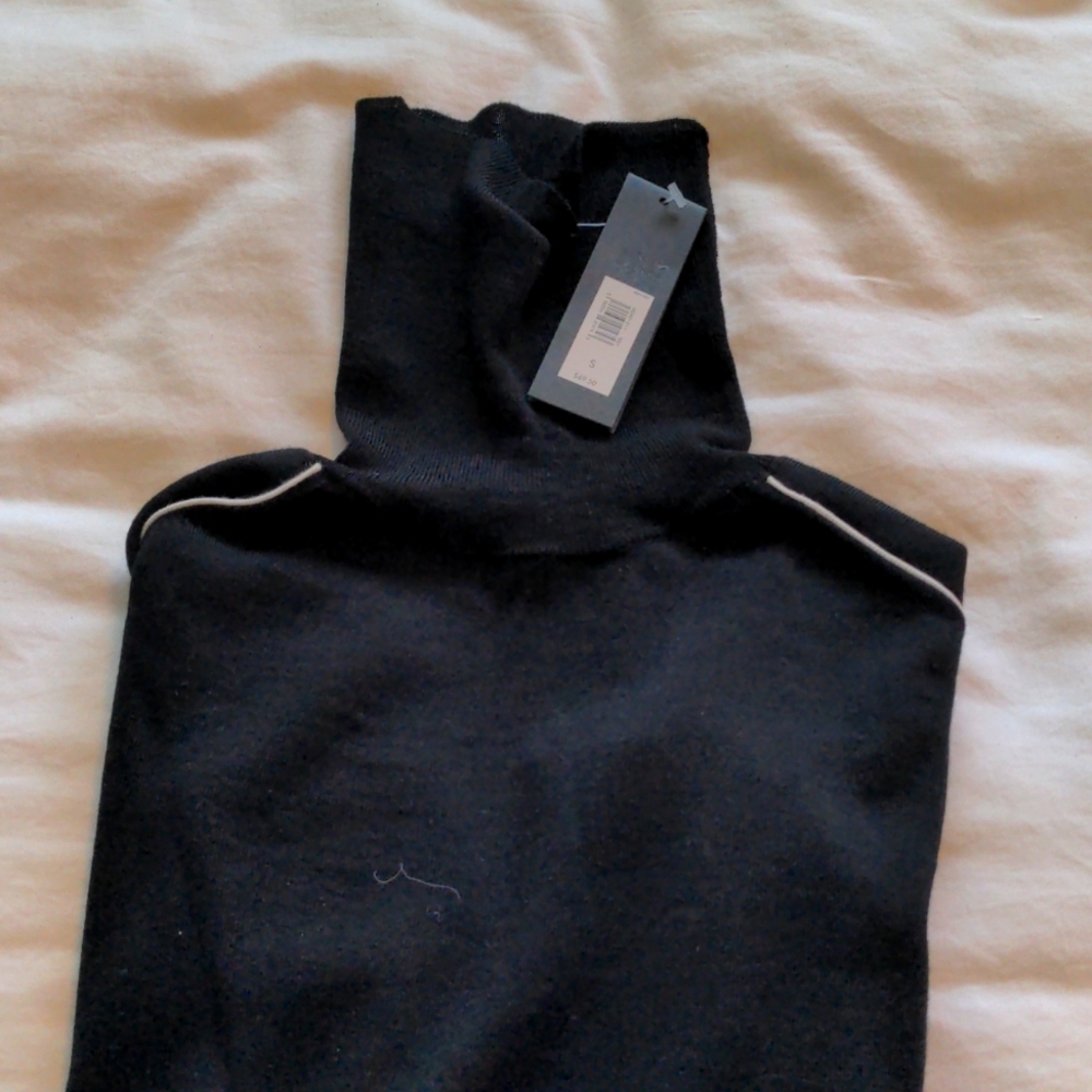 NWT merino wool turtleneck sweater